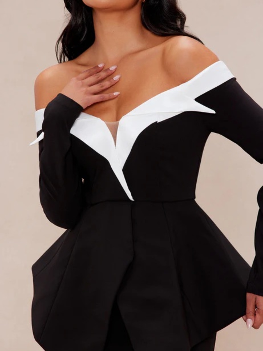 💎NWOT Fashion Nova NOVA LUXE Black One-Shoulder Peplum Dress with White V Detail